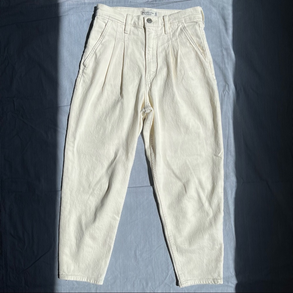 NWOT Abercrombie & Fitch Mom Jeans